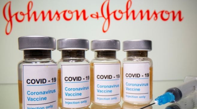 Федералните здравни власти на САЩ спират временно поставянето на еднодозовата ваксина